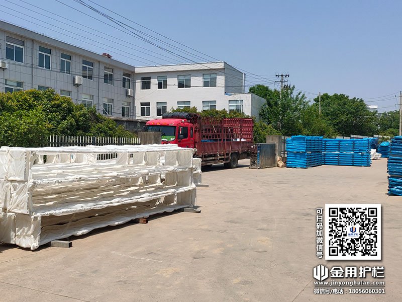 2024年5月18日鋅鋼欄桿裝車(chē)發(fā)貨！