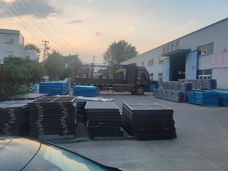 2024年8月15日鋅鋼百葉窗裝車發(fā)貨！