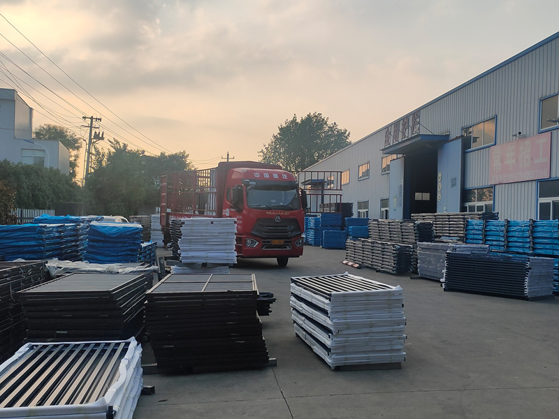 2024年8月21日鋁合金百葉窗裝車發(fā)貨！