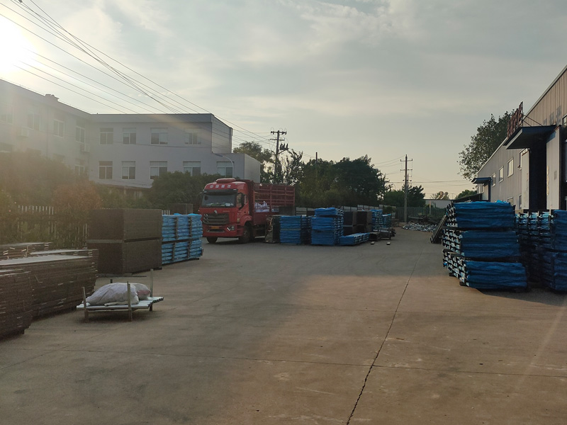 2024年9月11日鋅鋼組裝欄桿裝車發(fā)貨！