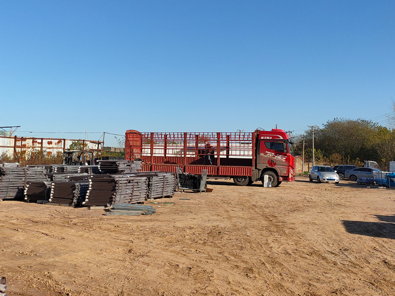 2024年11月29日鋅鋼飄窗欄桿裝車發(fā)貨！