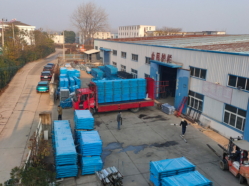 2024年12月11日鋅鋼陽臺(tái)護(hù)欄裝車發(fā)貨！