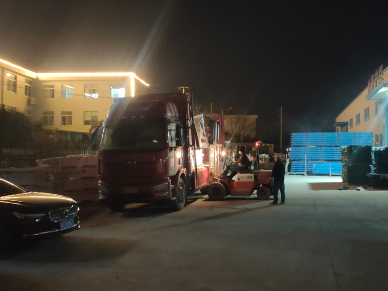 2025年1月8日鋅鋼組裝欄桿裝車(chē)發(fā)貨！