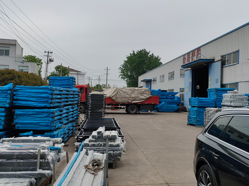 2025年4月24日鋅鋼組裝欄桿裝車發(fā)貨！