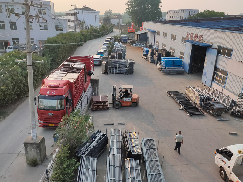 2025年6月5日鋁合金百葉窗裝車發(fā)貨！