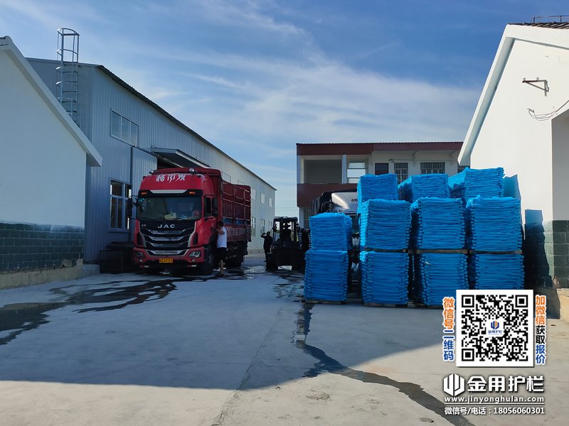 2025年7月1日鋅鋼飄窗欄桿裝車發(fā)貨！