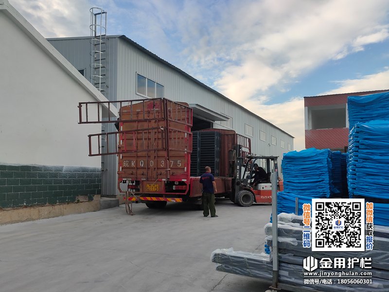 2025年7月18日鋅鋼百葉窗裝車發(fā)貨！