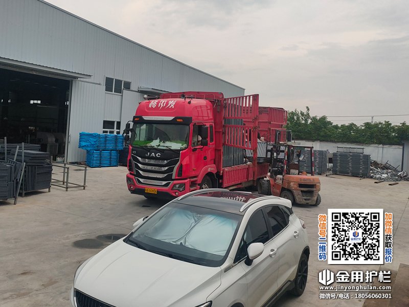 2025年8月8日鋁合金百葉窗裝車發(fā)貨！