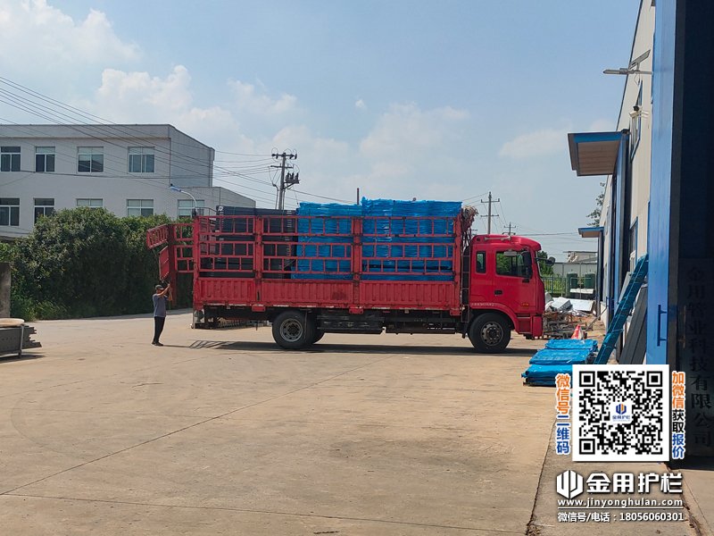 2025年8月26日小區(qū)鋅鋼欄桿裝車(chē)發(fā)貨！